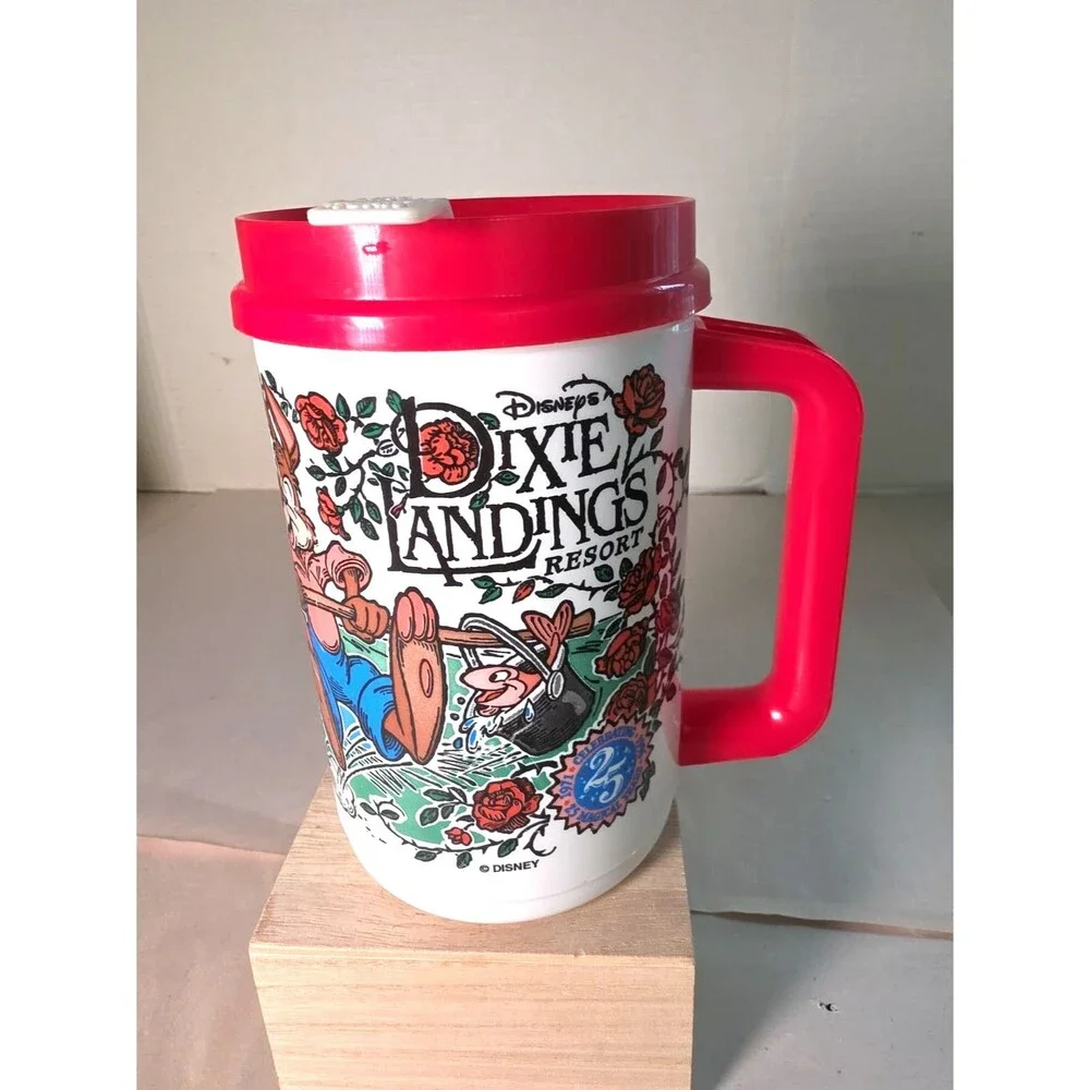 Walt Disney Dixie Landings Resort Plastic Mug Cup w/ Lid Brer Rabbit Splash Mt